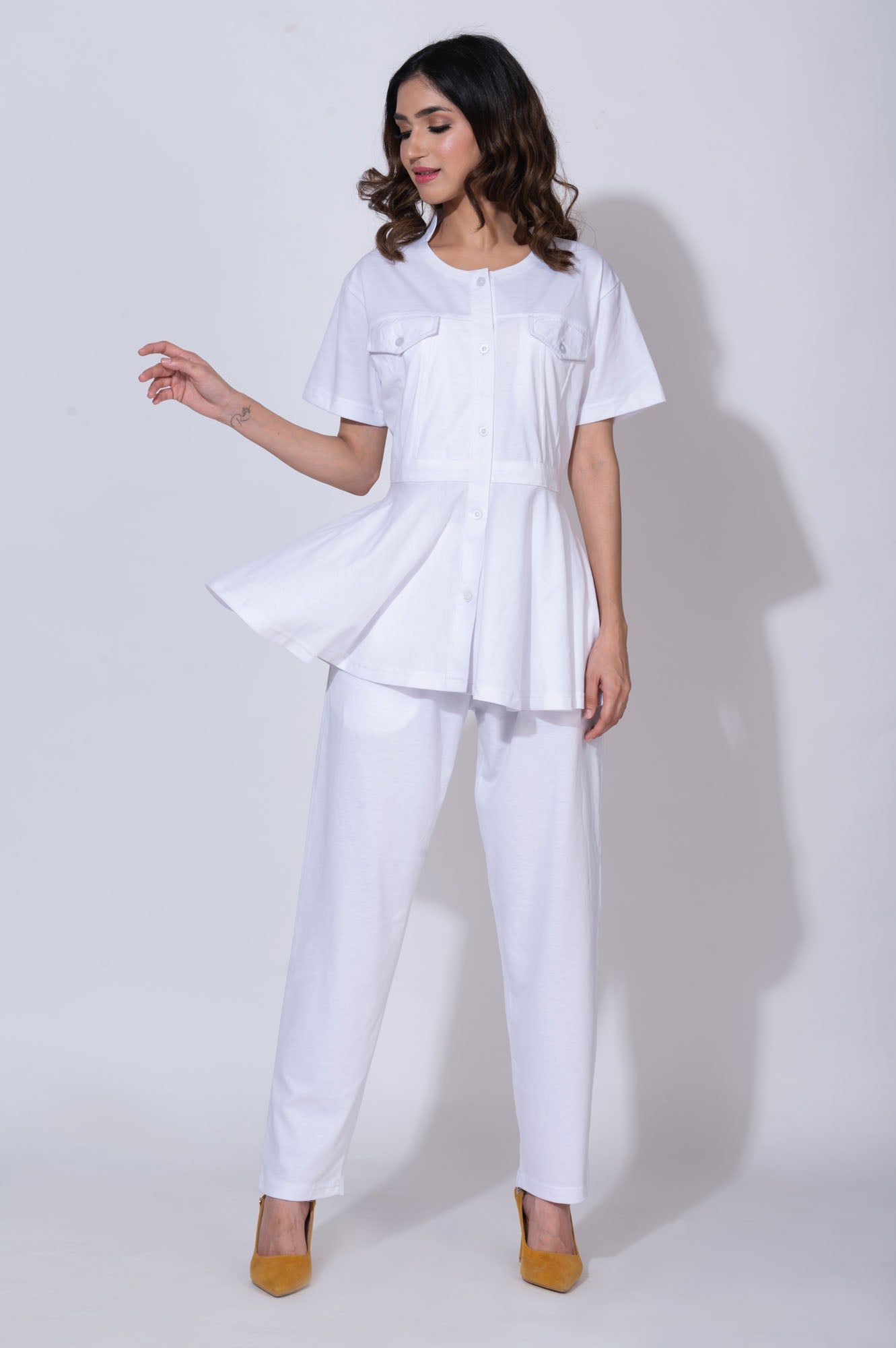 70's off-beat White Peplum Set - Top