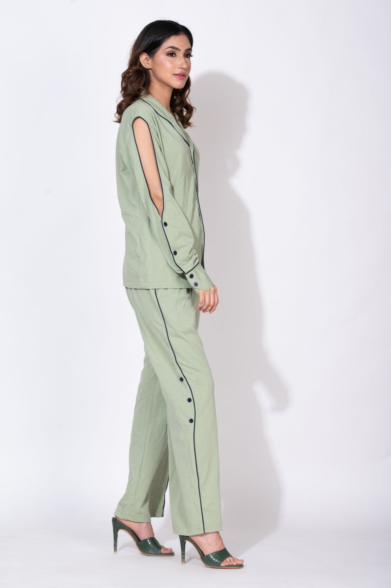 Cut-out sleeves Pistachio Set - Top